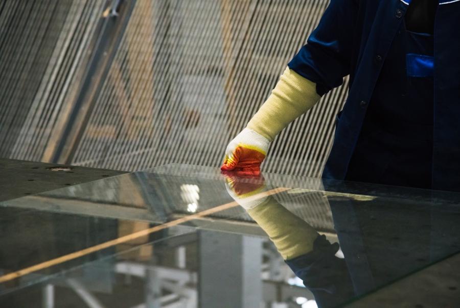 Xưởng K&iacute;nh B&ugrave;i Ph&aacute;t | Cam Kết Chất Lượng - Đ&uacute;ng Tiến Độ