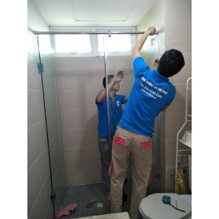 Thi công Vách kính nhà tắm 8mm 3.0m2 ngăn nước tại Phúc Đồng Long Biên