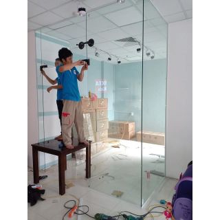 Thi công vách kính cường lực 15m2 văn phòng 116 Trung Kính