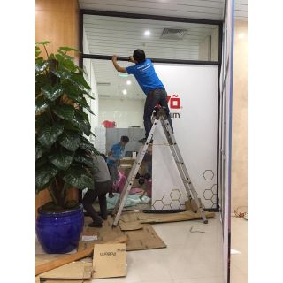 Thi công vách kính văn phòng 12m2 tại Rita Võ Hoàng Quốc Việt