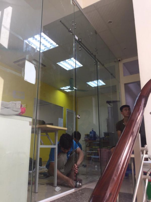 Lắp đặt Cửa kính lùa 11m2 ray treo Inox tại Lê Trọng Tấn, Hà Đông