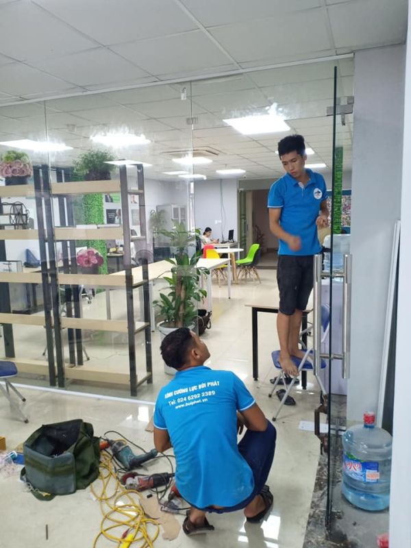 Lắp đặt Vách kính văn phòng 21.6m2 Kính 10mm tại Thanh Xuân, Hà Nội
