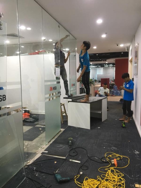 Thi công Vách kính ngăn văn phòng 25m2 tại 396 Nguyễn Xiển