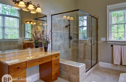 Nên chọn bồn tắm nằm hay buồng tắm đứng vách kính và so sánh sự khác nhau?