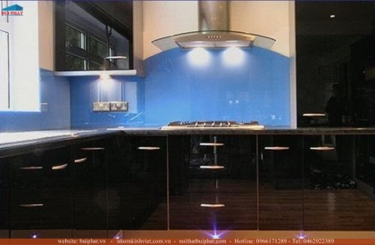 Thi công kính màu ốp bếp tại Ba Đình, quy trình lắp đặt chi tiết
