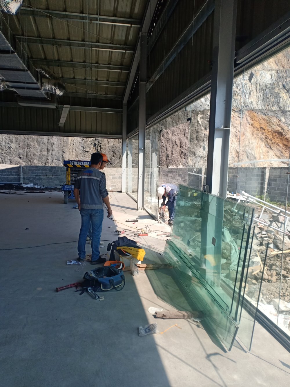 Dự án vách kính nhà máy